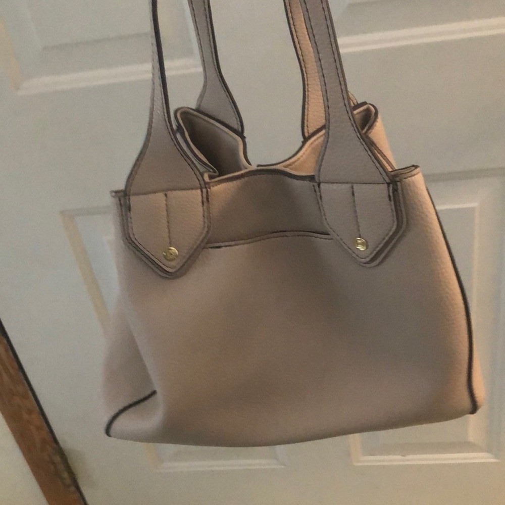 Liz Claiborne soft beige purse used only a handful of times.